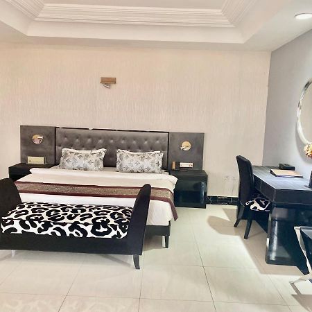 Sun Beach Hotel Cotonou Exterior photo