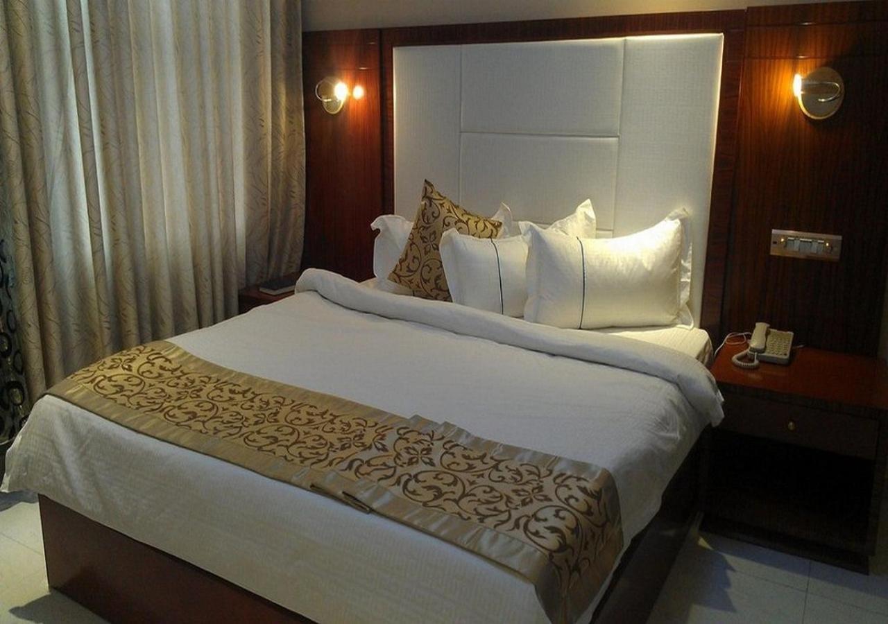 Sun Beach Hotel Cotonou Exterior photo
