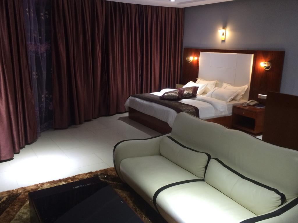 Sun Beach Hotel Cotonou Exterior photo