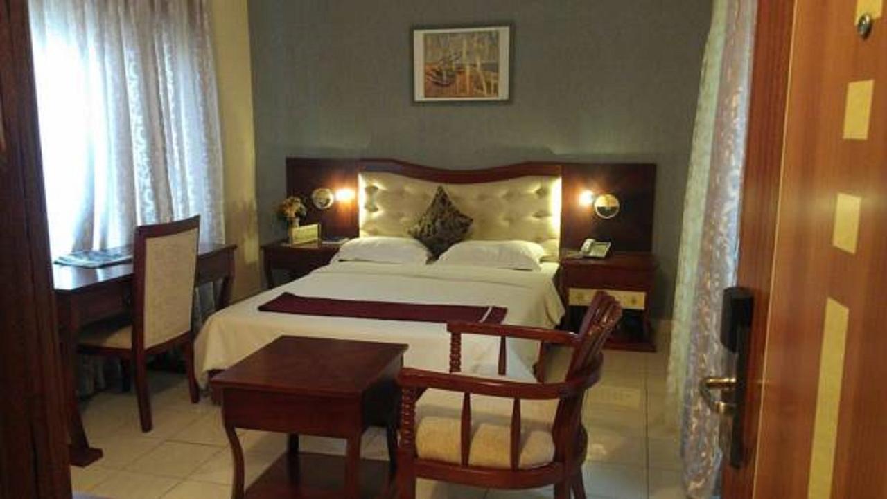 Sun Beach Hotel Cotonou Exterior photo