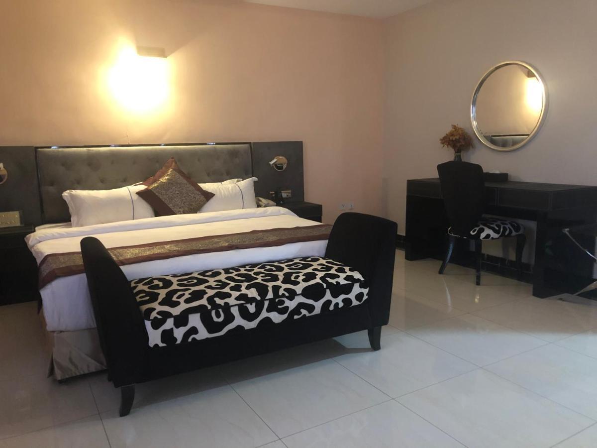 Sun Beach Hotel Cotonou Exterior photo