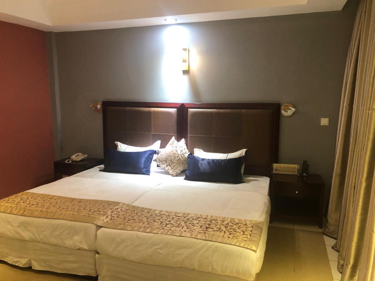 Sun Beach Hotel Cotonou Exterior photo
