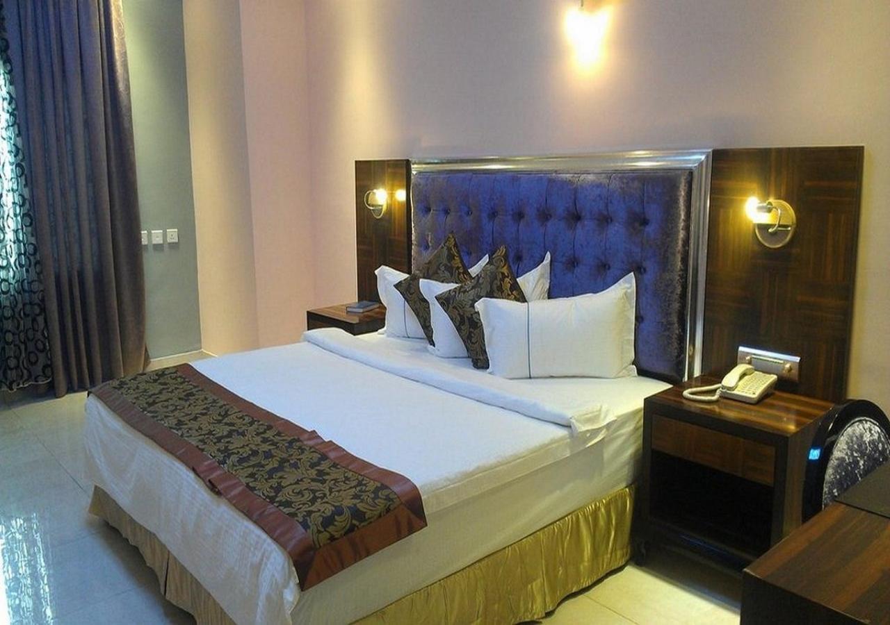 Sun Beach Hotel Cotonou Exterior photo