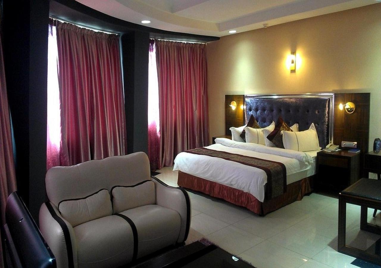 Sun Beach Hotel Cotonou Exterior photo