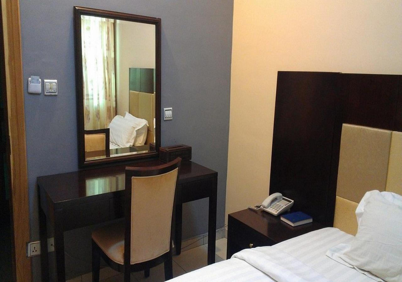 Sun Beach Hotel Cotonou Exterior photo