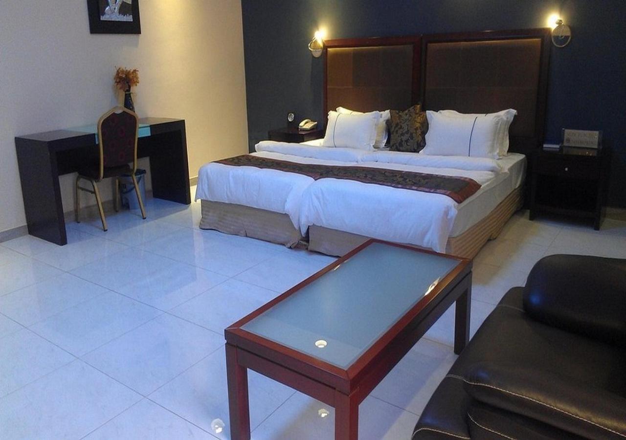 Sun Beach Hotel Cotonou Exterior photo