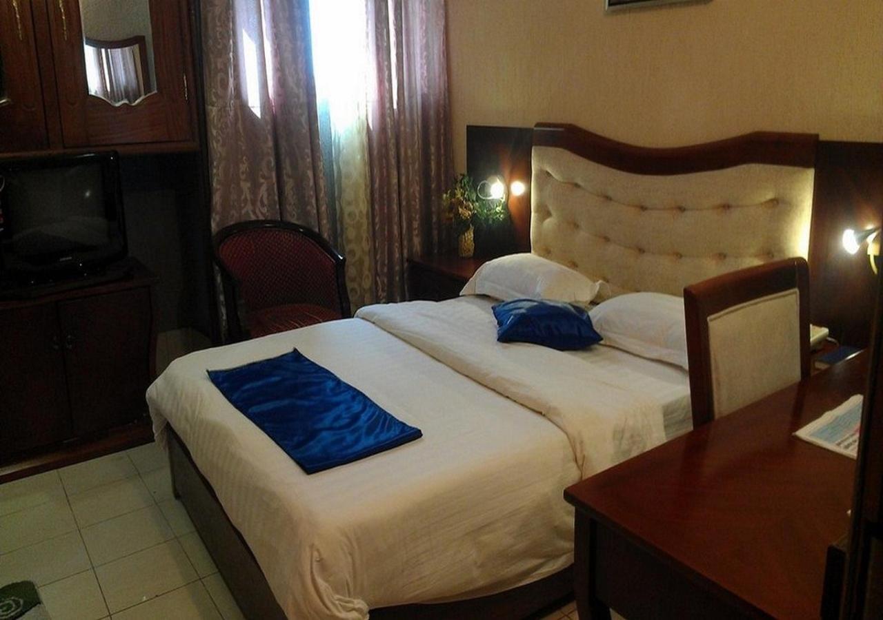 Sun Beach Hotel Cotonou Exterior photo
